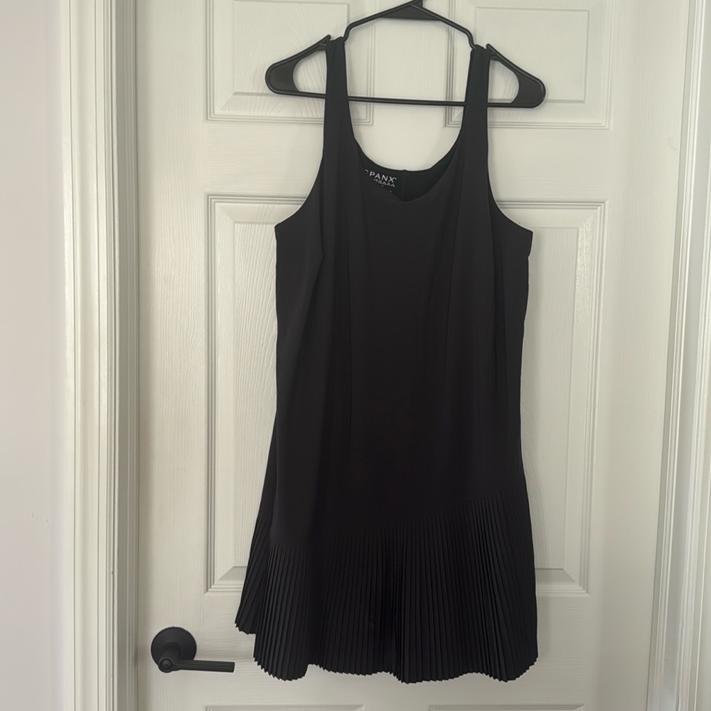 SPANX Get Moving Pleated Dress with Shorts & Pocket. Color Black - Size 1X